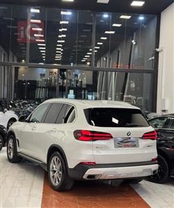 بی ئێم دەبڵیو X5